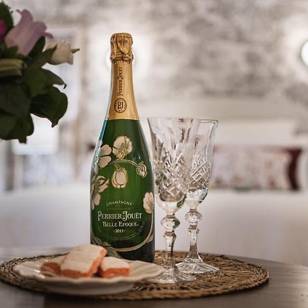 The French Boudoir Apartment เอแปร์เน ภายนอก รูปภาพ