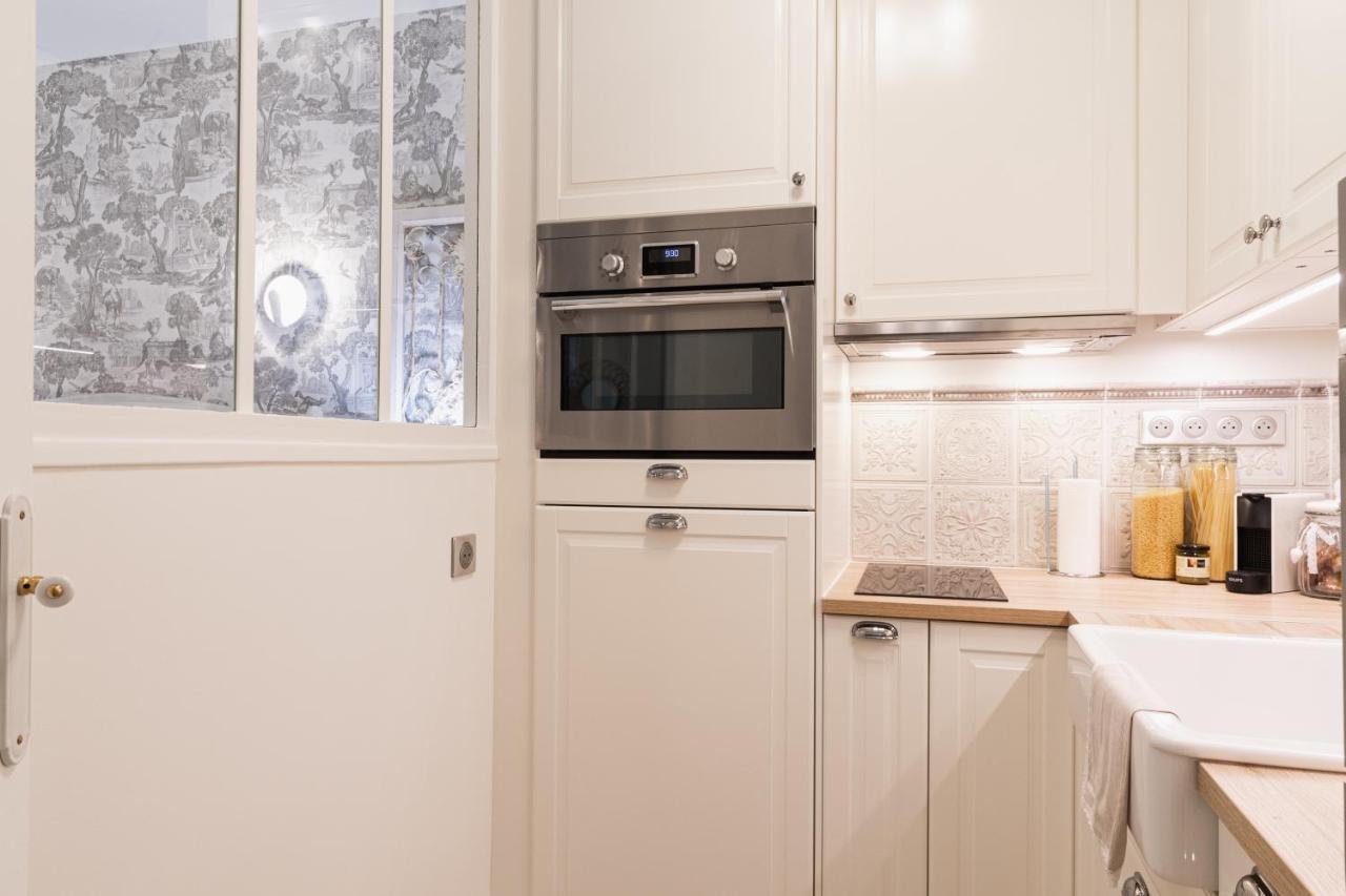 The French Boudoir Apartment เอแปร์เน ภายนอก รูปภาพ