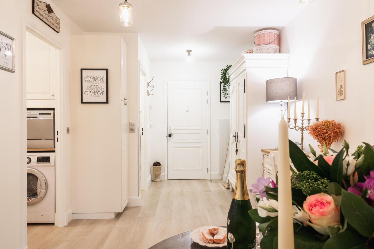 The French Boudoir Apartment เอแปร์เน ภายนอก รูปภาพ