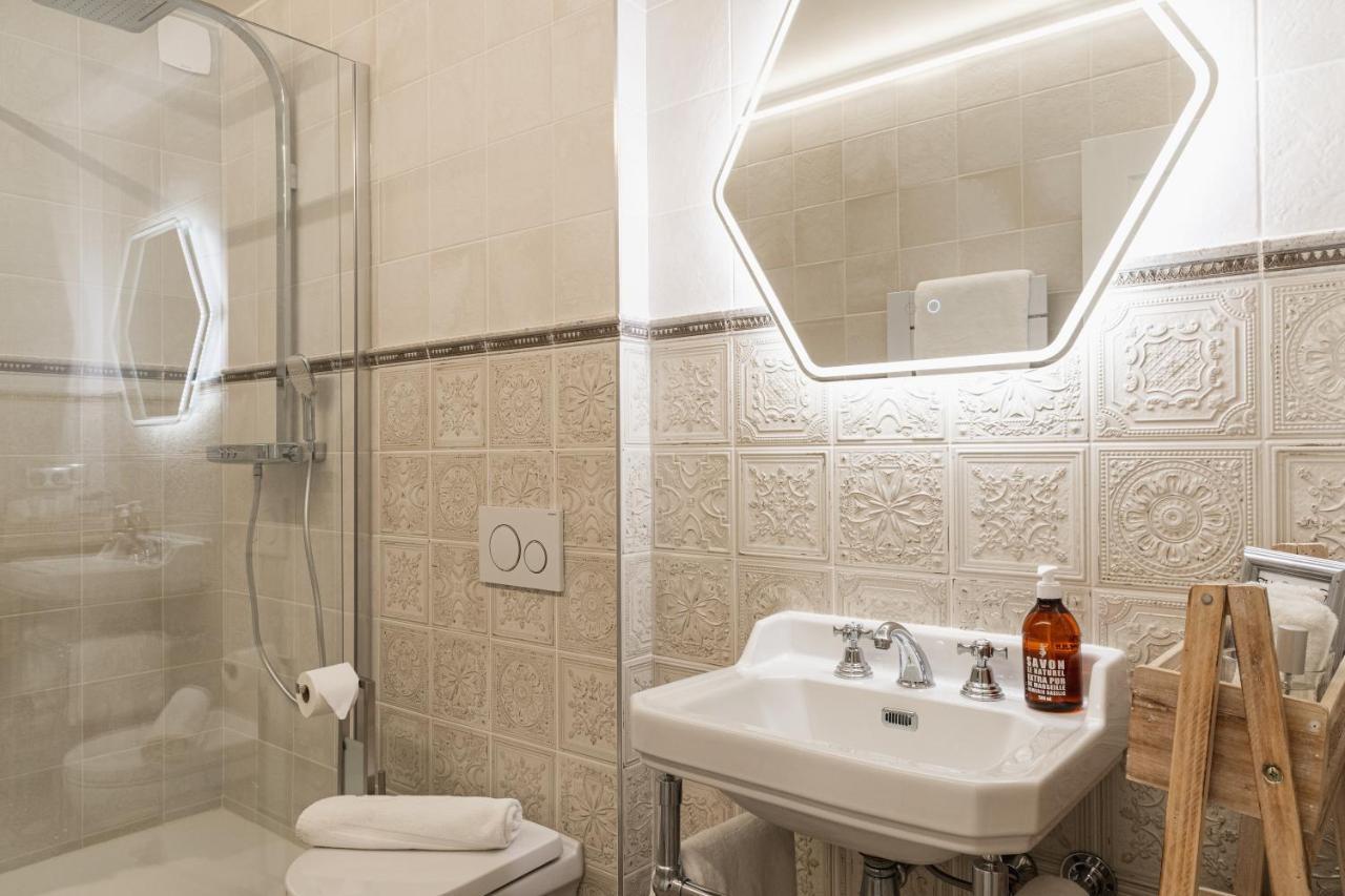 The French Boudoir Apartment เอแปร์เน ภายนอก รูปภาพ